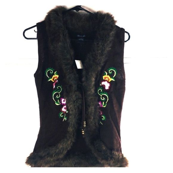 cool attitudes Jackets & Blazers - Cool Attitudes Brown Embroidered Faux Fur Vest NWT ❤️MOVING SALE🔥❤️